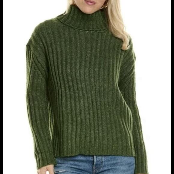 Joseph A Knitted Ribbed Turtleneck Sweater Size - Large in Green Color - Picture 1 of 7